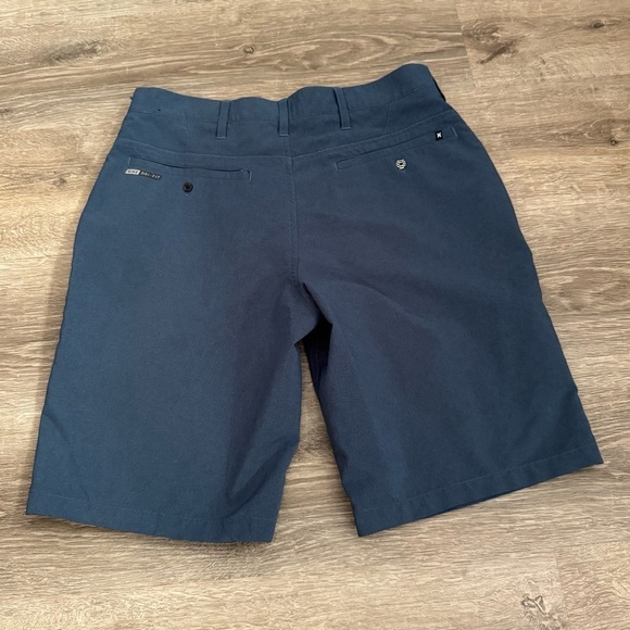 Men's Hurley Slate Blue Flat Front Casual Shorts with Relaxed Fit - Picture 8 of 11